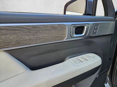 Used 2024 Hyundai Santa Fe Calligraphy image 9