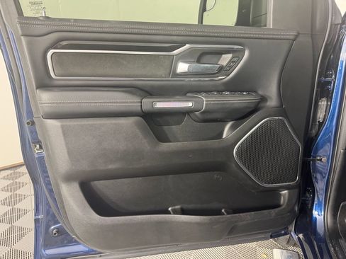 Used 2022 RAM 1500 Laramie w/ Sport Appearance Package AWD/4WD image 9