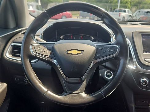 Used 2020 Chevrolet Equinox LT w/ Driver Convenience Package AWD/4WD image 15