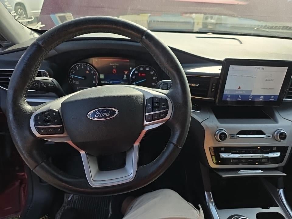 Used 2021 Ford Explorer XLT w/ Equipment Group 202A RWD image 6