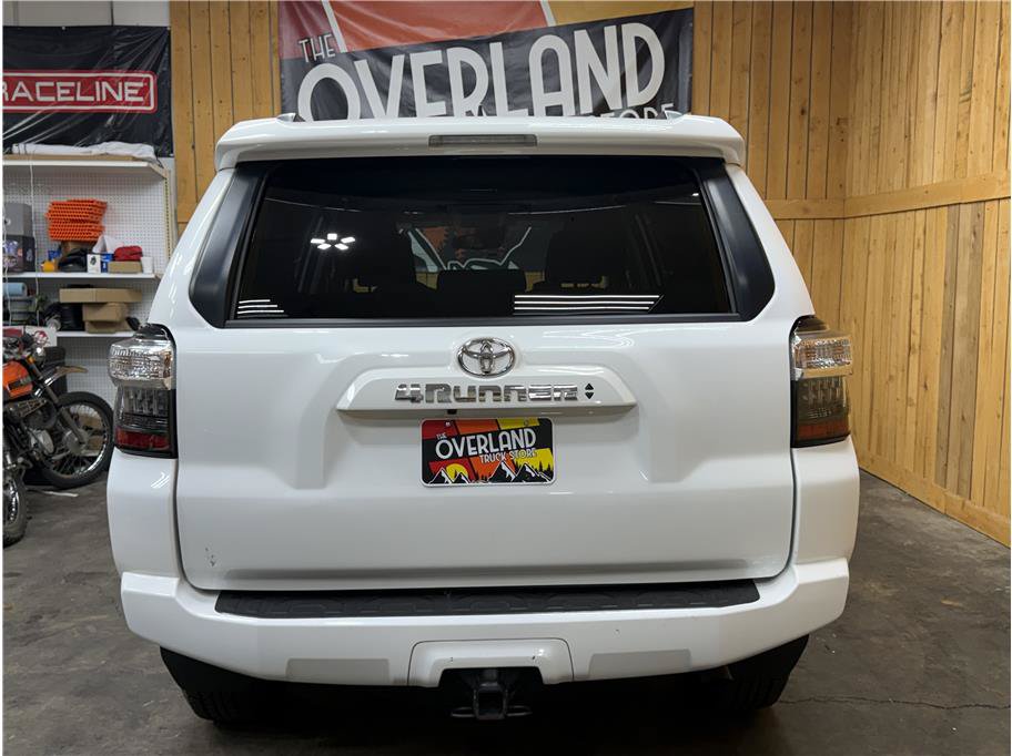 Used 2023 Toyota 4Runner SR5 AWD/4WD image 4