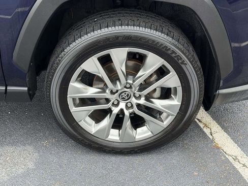 Used 2021 Toyota RAV4 XLE Premium AWD/4WD image 25