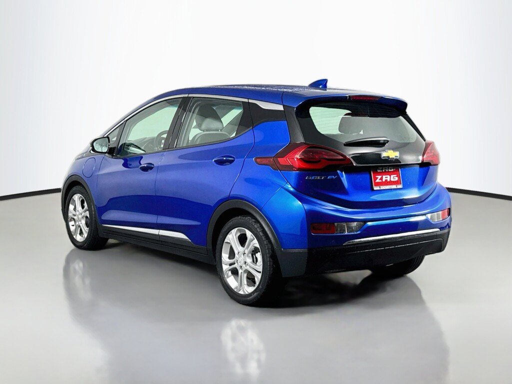 Used 2018 Chevrolet Bolt LT FWD image 3