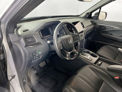 Used 2022 Honda Passport TrailSport image 9