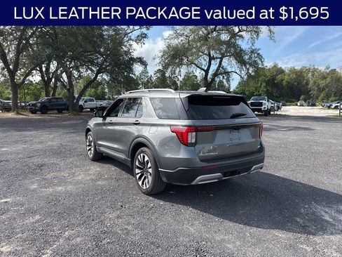 Certified 2025 Ford Explorer Platinum w/ LUX Leather Package AWD/4WD image 4