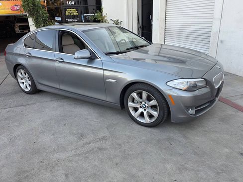 Used 2012 BMW 550i Sedan RWD image 7