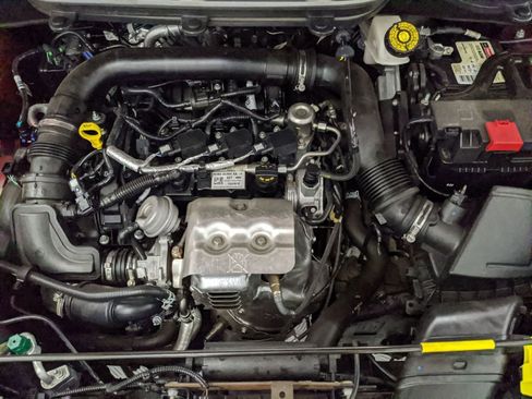 Used 2018 Ford EcoSport SE w/ SE Convenience Package image 21