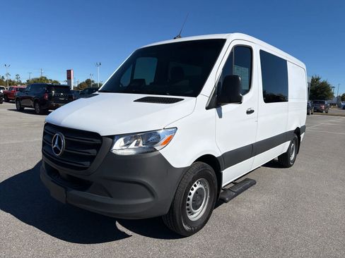 Used 2025 Mercedes-Benz Sprinter 2500 image 1
