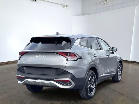 Used 2023 Kia Sportage LX image 4