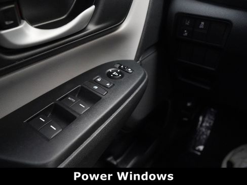 Used 2020 Honda CR-V LX image 29