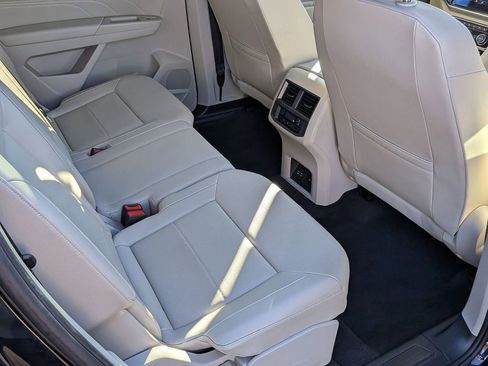 Used 2022 Volkswagen Atlas SE image 27