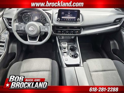 Used 2024 Nissan Rogue SV FWD image 9