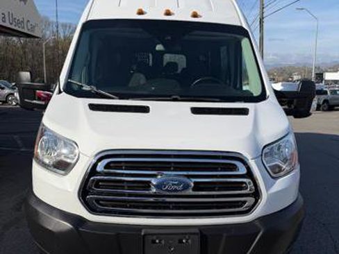 Used 2019 Ford Transit 350 XLT image 3