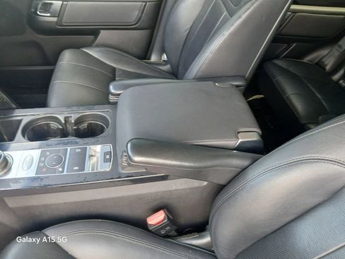 Used 2020 Land Rover Discovery SE AWD/4WD image 8