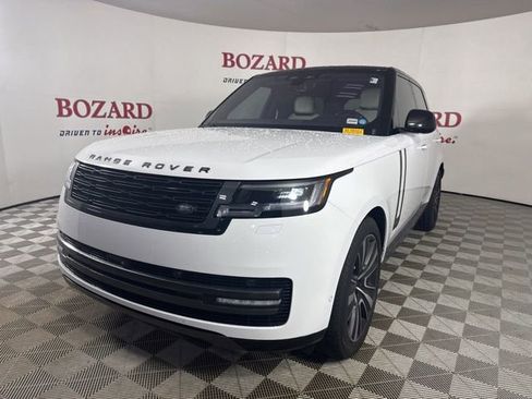 Used 2023 Land Rover Range Rover SE image 4