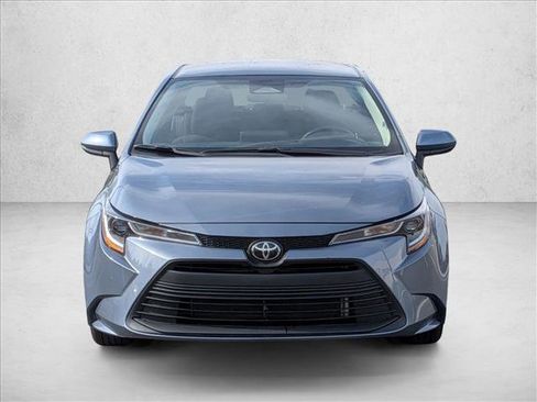Used 2025 Toyota Corolla LE image 2