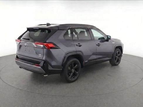 Used 2021 Toyota RAV4 XSE AWD/4WD image 4