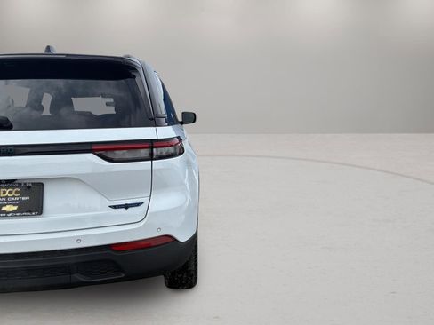 Used 2022 Jeep Grand Cherokee Trailhawk image 46