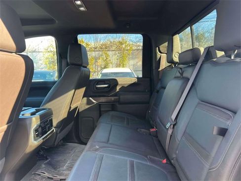 Used 2022 GMC Sierra 3500 Denali w/ Denali Ultimate Package image 12