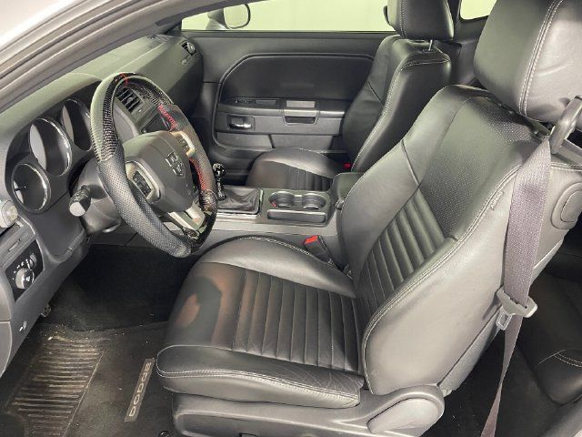 Used 2014 Dodge Challenger R/T Plus RWD image 2