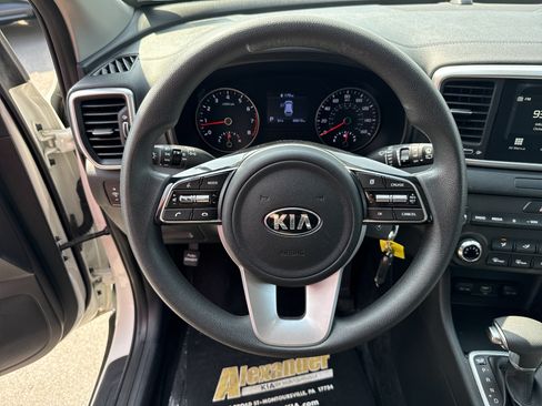 Used 2021 Kia Sportage LX AWD/4WD image 17