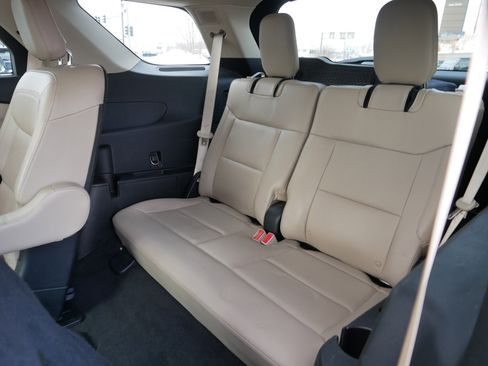 Used 2020 Ford Explorer Limited image 17