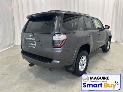 Used 2016 Toyota 4Runner SR5 image 29