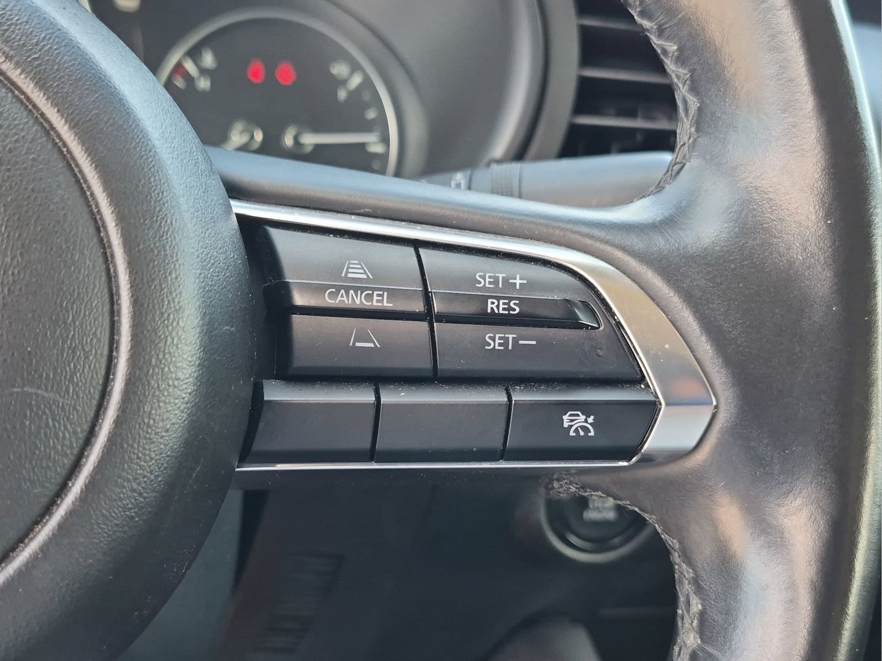 Used 2024 MAZDA MAZDA3 s FWD image 10