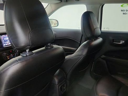 Used 2019 Jeep Compass Limited FWD image 32