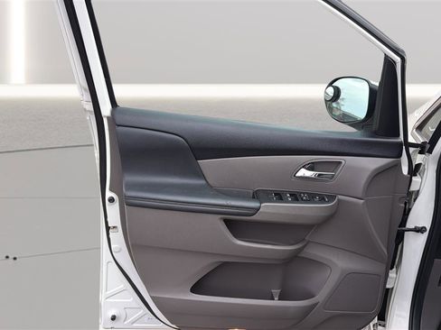 Used 2015 Honda Odyssey EX-L image 19