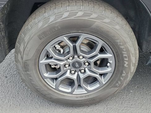 Certified 2025 Ford Expedition Active AWD/4WD image 5