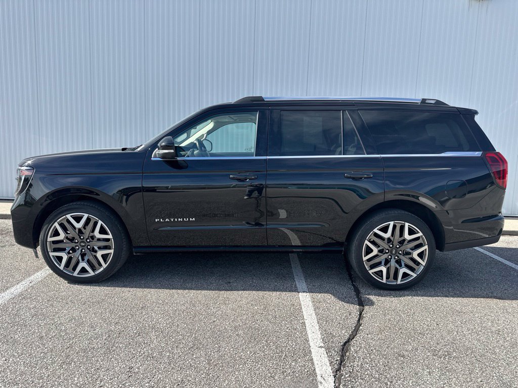 Used 2025 Ford Expedition Platinum w/ Platinum Ultimate Package AWD/4WD image 3