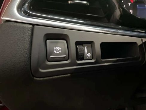 Used 2024 Cadillac XT6 Luxury AWD/4WD image 34