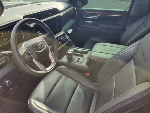 Used 2023 GMC Sierra 1500 Denali w/ Denali Reserve Package AWD/4WD image 18