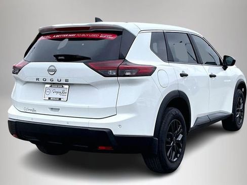 Certified 2025 Nissan Rogue S image 5