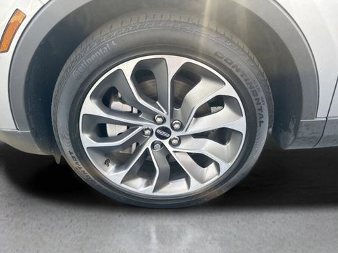 Used 2023 Lincoln Nautilus Reserve AWD/4WD image 32