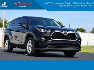 Used 2021 Toyota Highlander LE FWD video 1