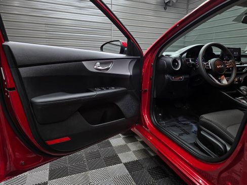 Used 2023 Kia Forte LXS FWD image 27
