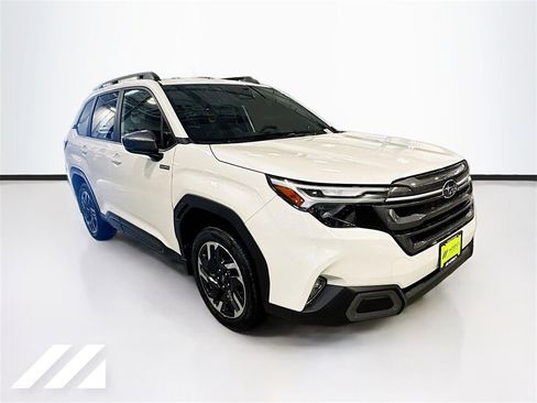 New 2025 Subaru Forester Limited image 3