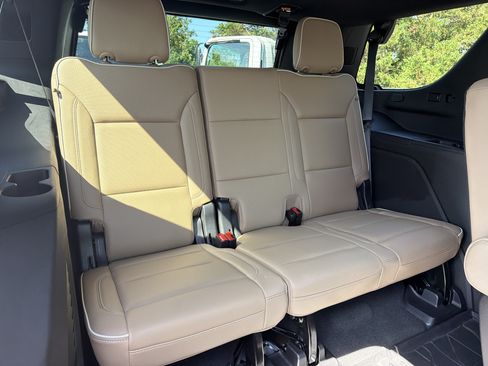 Used 2021 Chevrolet Tahoe Premier AWD/4WD image 33