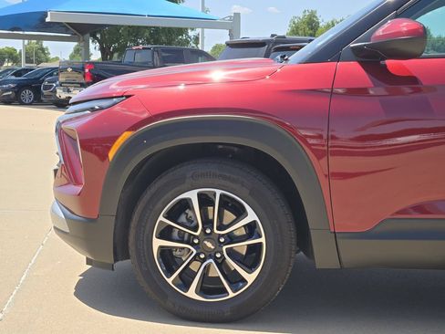 Used 2024 Chevrolet TrailBlazer LT w/ Convenience Package FWD image 29