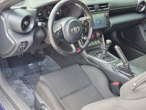 Used 2023 Toyota GR86 RWD image 9