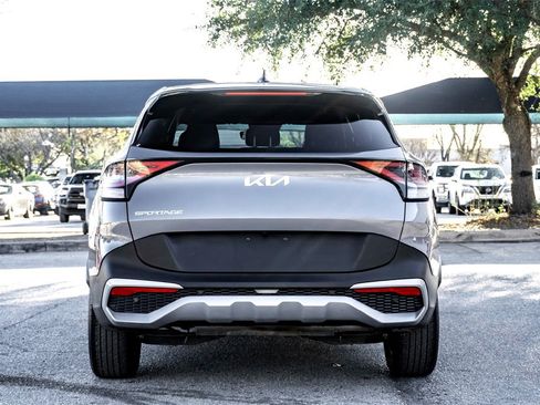 Used 2023 Kia Sportage EX image 6
