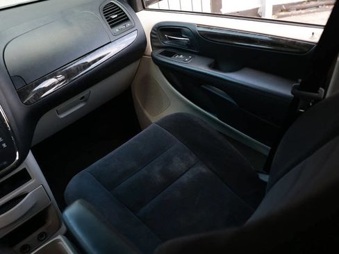 Used 2014 Dodge Grand Caravan SE w/ Quick Order Package 29E SE FWD image 38