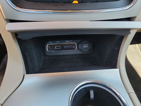 Used 2015 Jeep Grand Cherokee Limited w/ Trailer Tow Group IV image 14