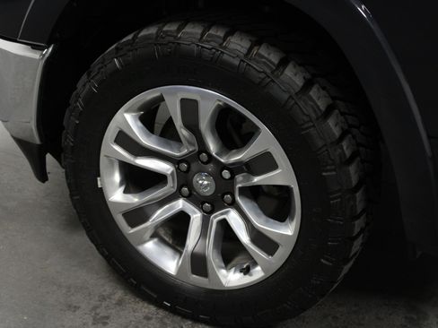 Used 2019 RAM 1500 Limited AWD/4WD image 10