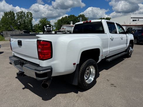 Used 2017 Chevrolet Silverado 3500 LT w/ LT Convenience Package AWD/4WD image 5