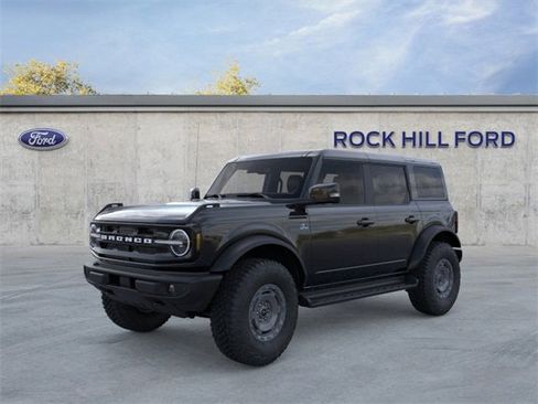 New 2025 Ford Bronco Outer Banks w/ Sasquatch Package image 2