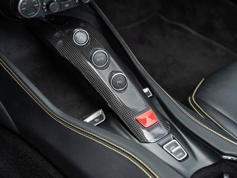 Used 2016 Ferrari California T RWD image 30