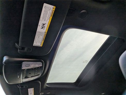 Certified 2018 Jeep Grand Cherokee Altitude image 12